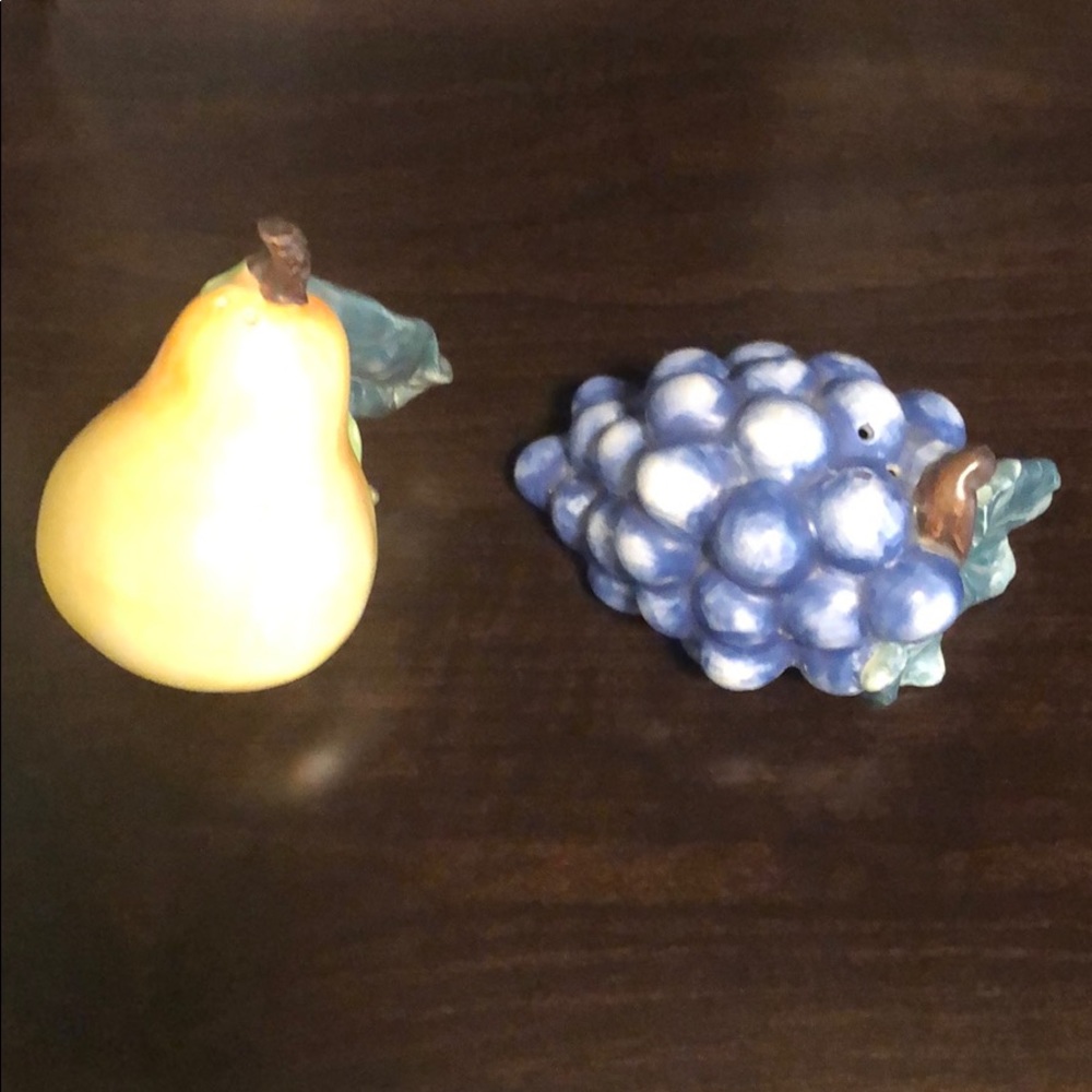Mikasa salt and pepper shaker